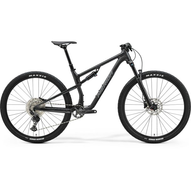 Merida Ninety-Six 400 Silk Black/Dark Silver Unisex 2025 12 udvendige Shimano gear - mountainbike