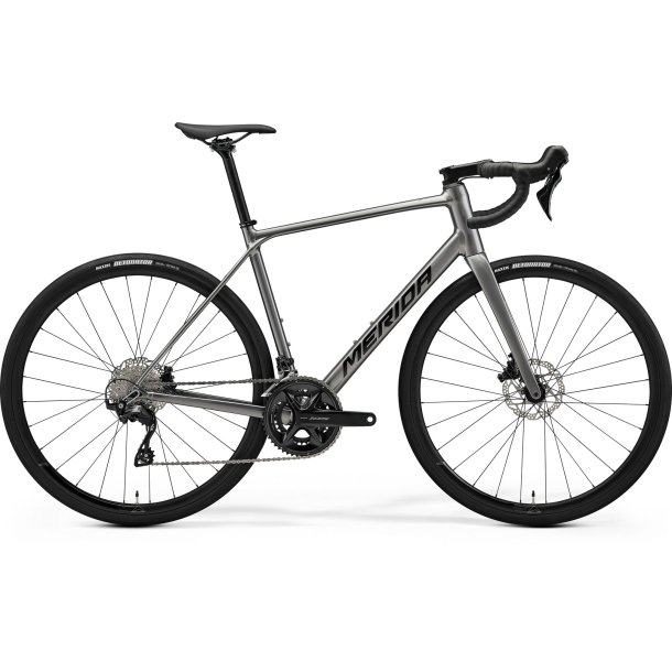 Merida Scultura Endurance 400 Gunmetal Grey/Black Unisex 2026 24 udvendige Shimano gear - racercykel